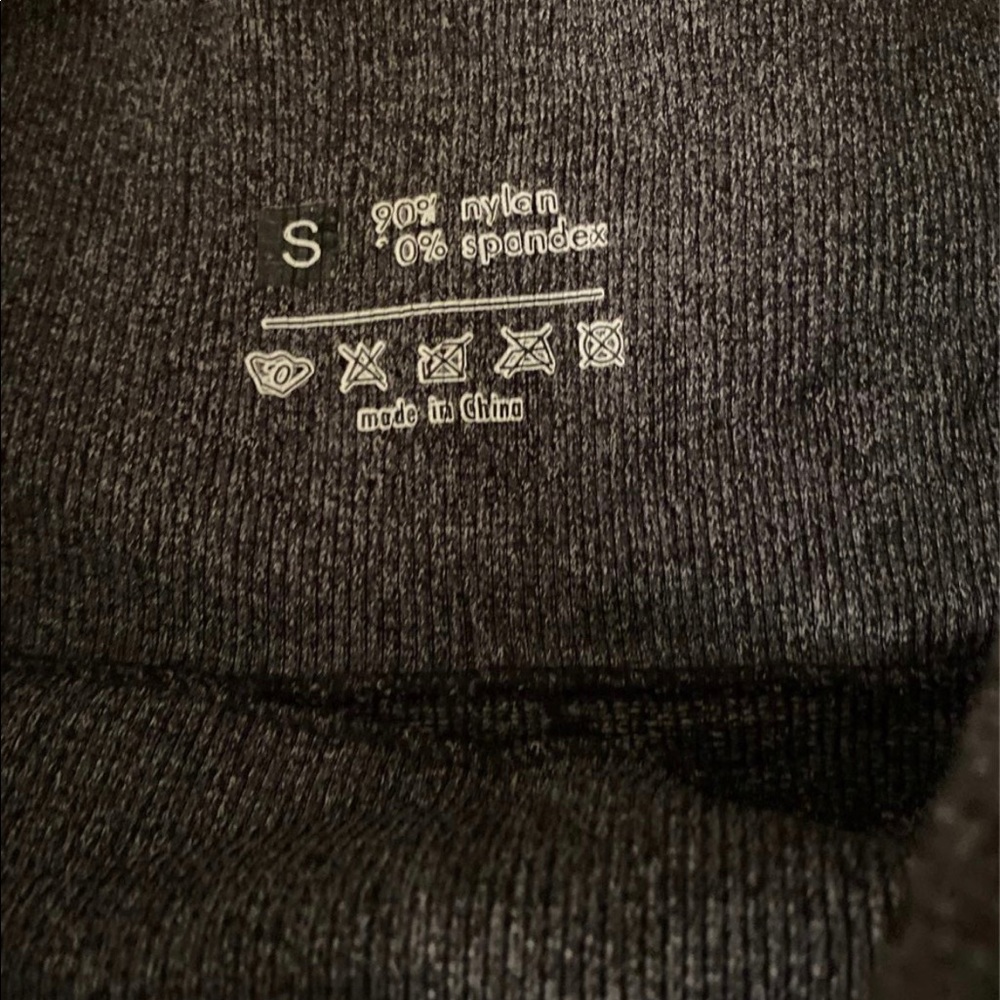 Hug your butt tight! Lift up booty leggings